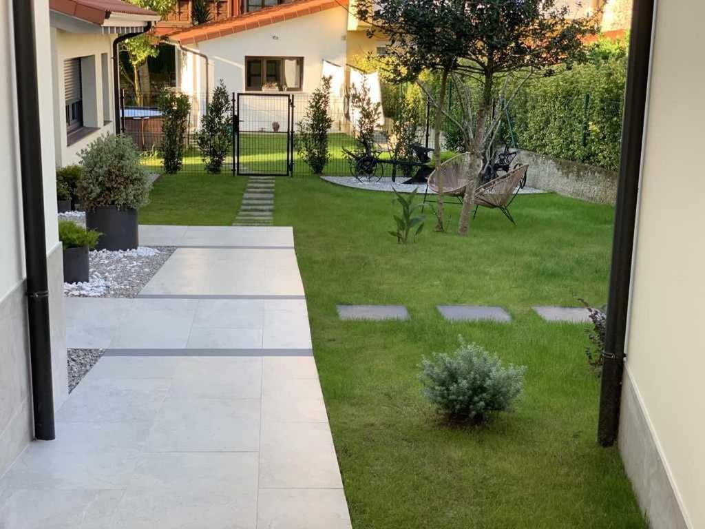AdosadoDuplex Marea Baja 1 Zona Playa Ideal familias parejas y amigos Llanes Exterior foto